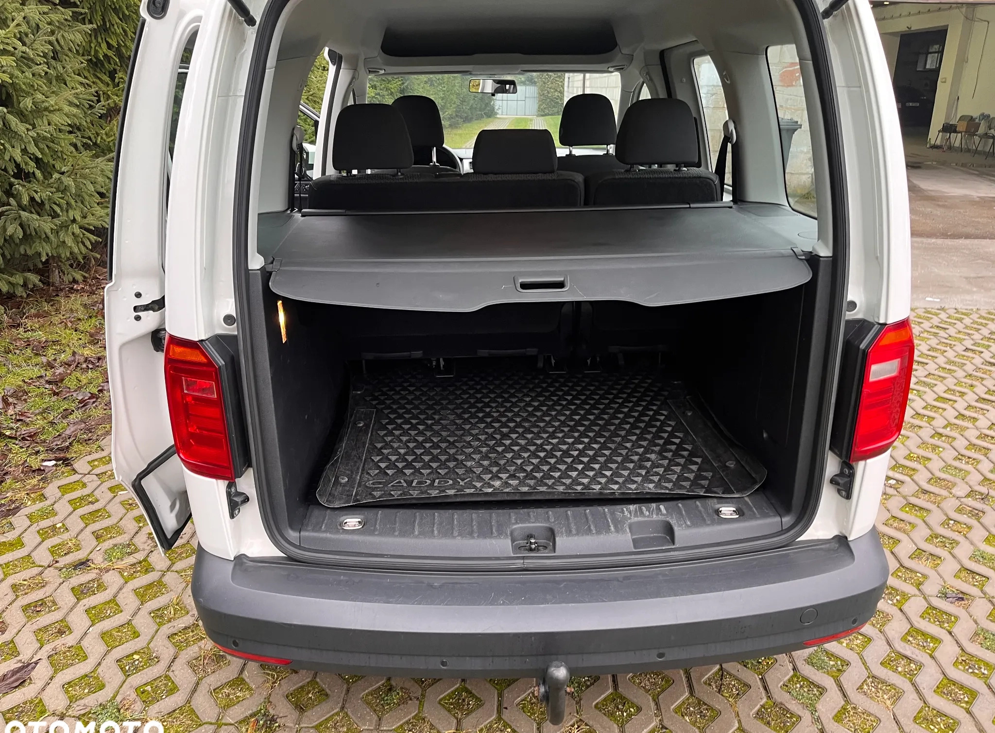 Volkswagen Caddy cena 59890 przebieg: 142000, rok produkcji 2019 z Choszczno małe 232